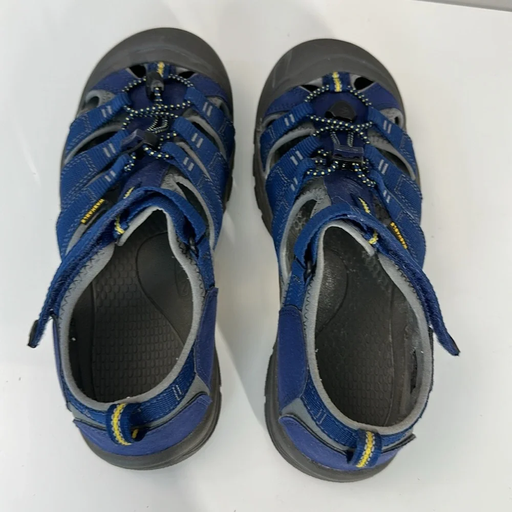 Keen Newport H2 Waterproof Hiking Sandals Size 7